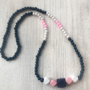 Beaded necklace - pink lady