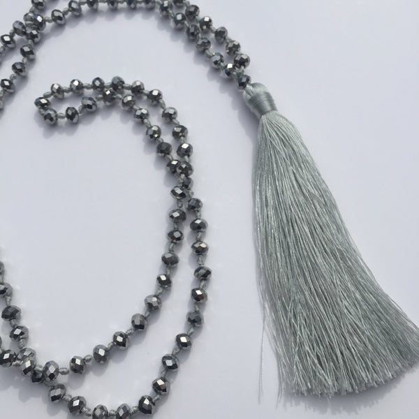 Tassel necklace - Sparkly - Light Grey